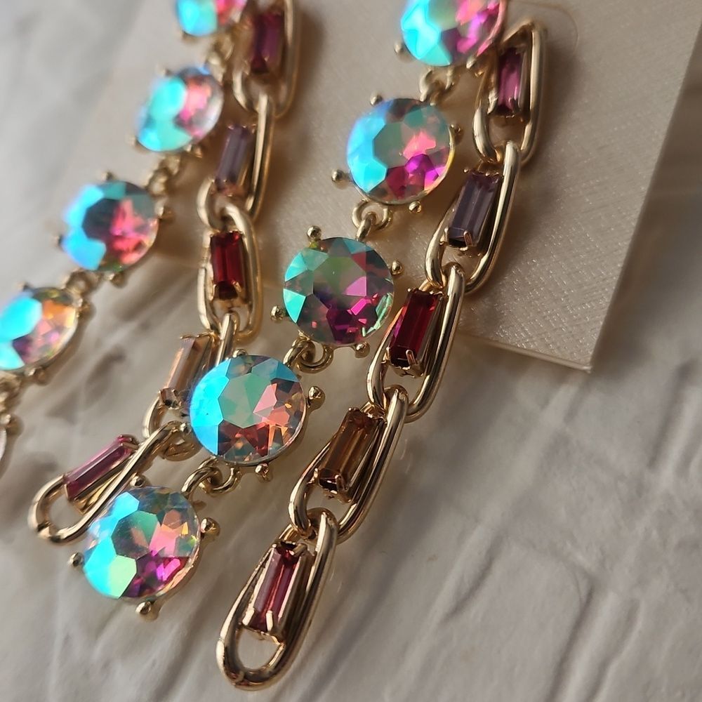 2-pair DAISY FUENTES Gold and Iridescent Pink Earrings